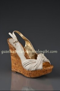 J.Lo krem dolgu topuklu ayakkabı