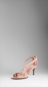 Burberry 2011 İlkbahar Yaz pudra pembesi rengi ayakkabı