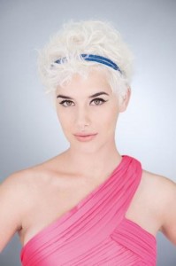 platin sarısı saçlar