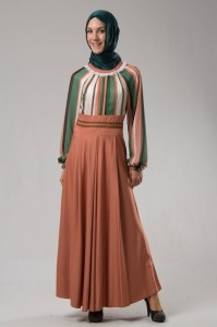 en şık uzun elbiseler tesettür