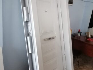 beyaz renkli cikma celik kapi